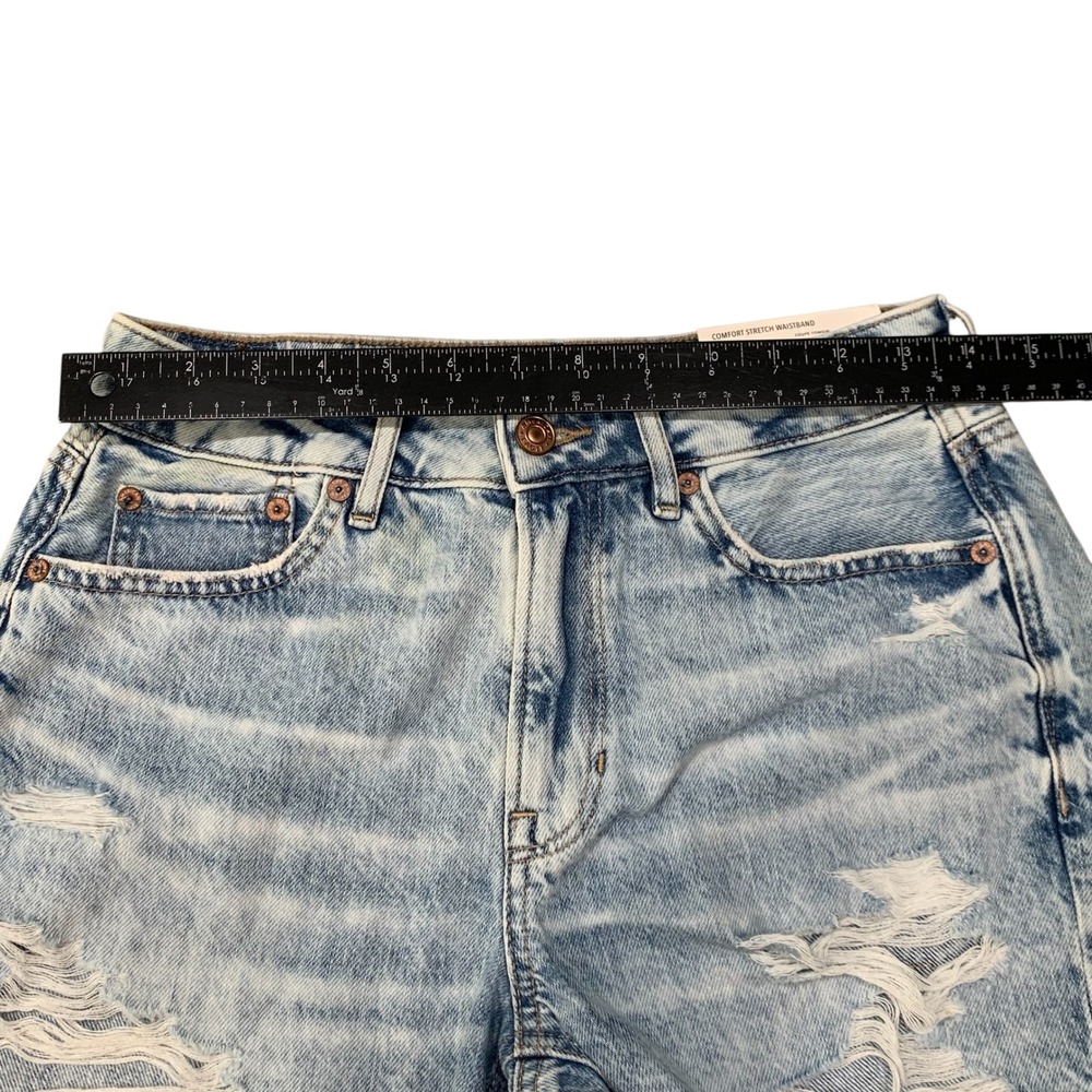 American Eagle Tomgirl Distressed Denim Shorts Light Wash High Rise 2 26W NEW - Picture 9 of 12